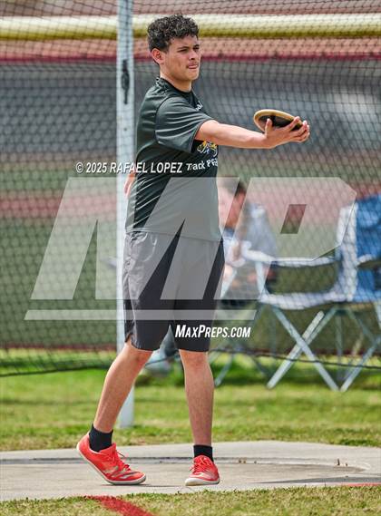 Thumbnail 1 in Spartan Relays (Discus) photogallery.