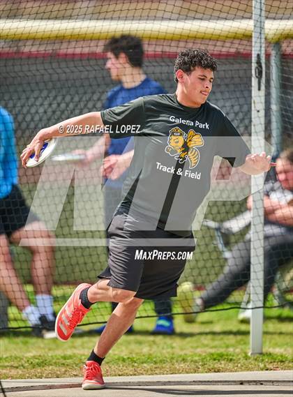 Thumbnail 1 in Spartan Relays (Discus) photogallery.