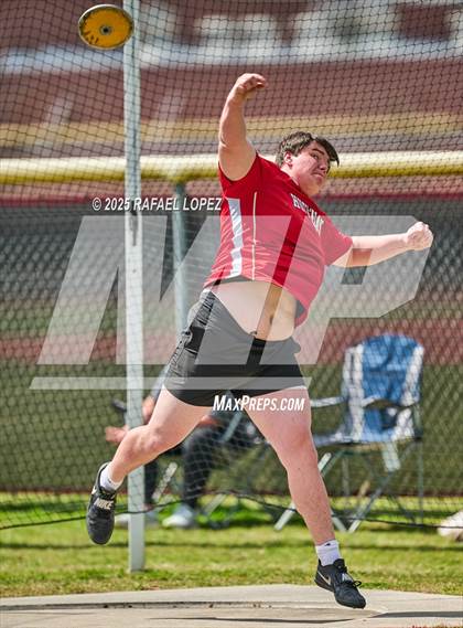 Thumbnail 1 in Spartan Relays (Discus) photogallery.