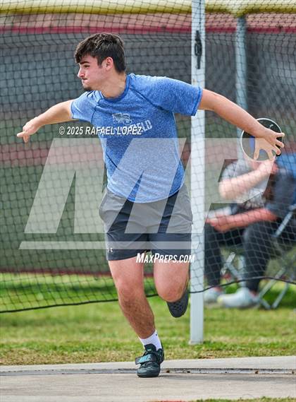 Thumbnail 2 in Spartan Relays (Discus) photogallery.