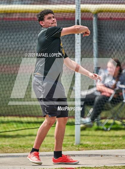 Thumbnail 1 in Spartan Relays (Discus) photogallery.