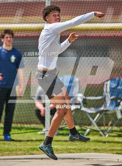 Thumbnail 3 in Spartan Relays (Discus) photogallery.