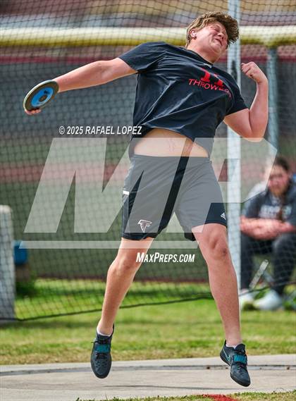 Thumbnail 1 in Spartan Relays (Discus) photogallery.