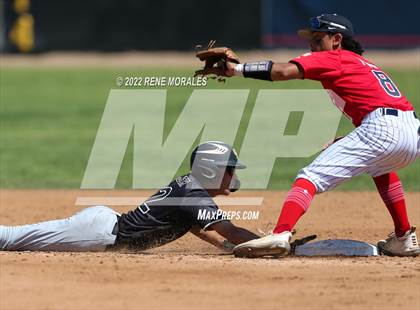 Thumbnail 3 in Golden Valley vs Maranatha photogallery.