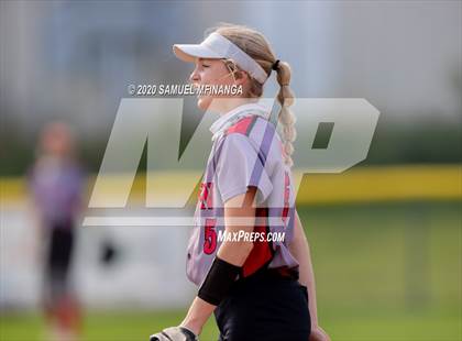Thumbnail 1 in McCook vs. Lincoln East photogallery.