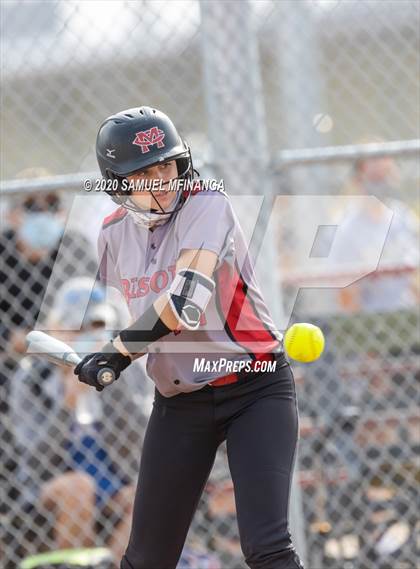 Thumbnail 2 in McCook vs. Lincoln East photogallery.