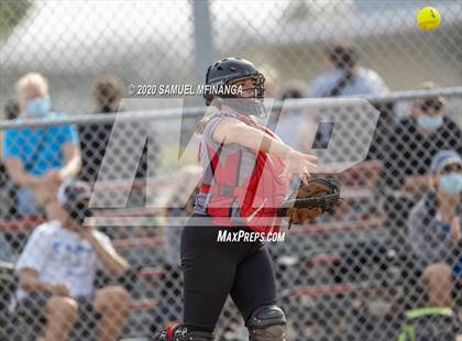 Thumbnail 2 in McCook vs. Lincoln East photogallery.