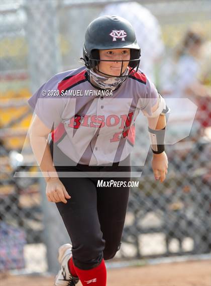 Thumbnail 1 in McCook vs. Lincoln East photogallery.