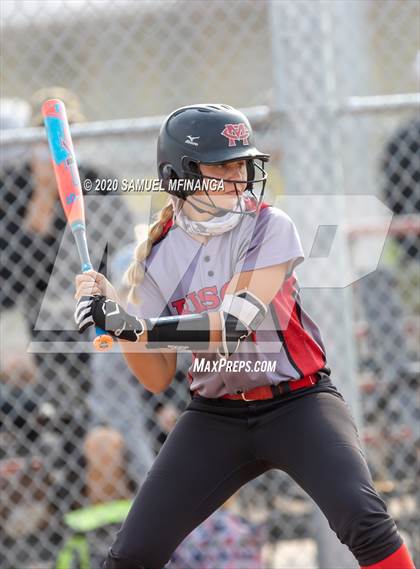 Thumbnail 1 in McCook vs. Lincoln East photogallery.