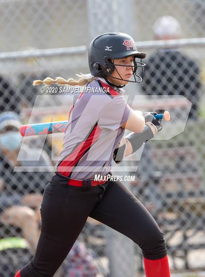 Thumbnail 3 in McCook vs. Lincoln East photogallery.