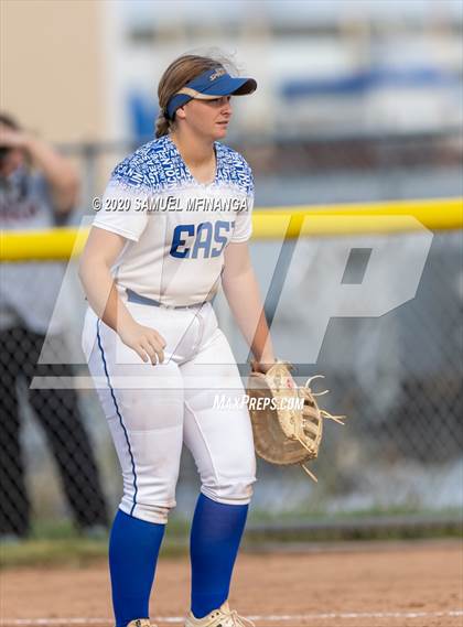 Thumbnail 2 in McCook vs. Lincoln East photogallery.