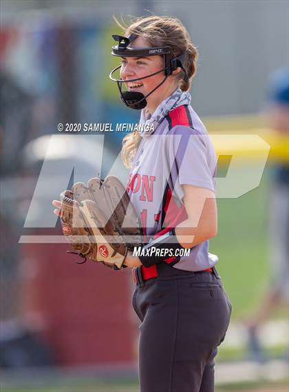 Thumbnail 1 in McCook vs. Lincoln East photogallery.