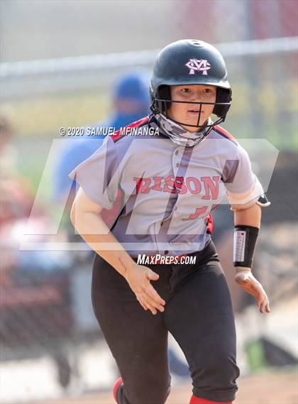 Thumbnail 1 in McCook vs. Lincoln East photogallery.