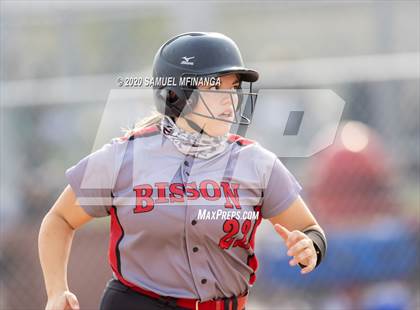 Thumbnail 1 in McCook vs. Lincoln East photogallery.