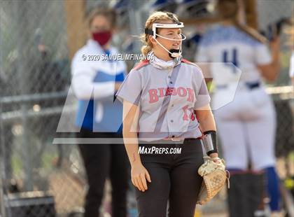 Thumbnail 2 in McCook vs. Lincoln East photogallery.