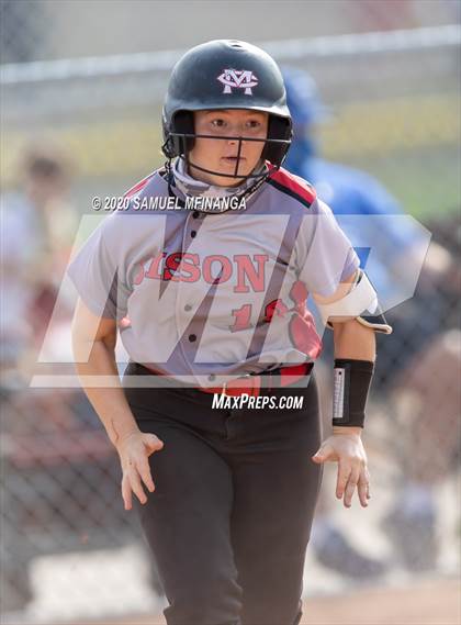 Thumbnail 3 in McCook vs. Lincoln East photogallery.