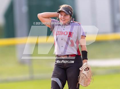Thumbnail 3 in McCook vs. Lincoln East photogallery.