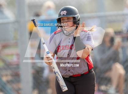 Thumbnail 3 in McCook vs. Lincoln East photogallery.
