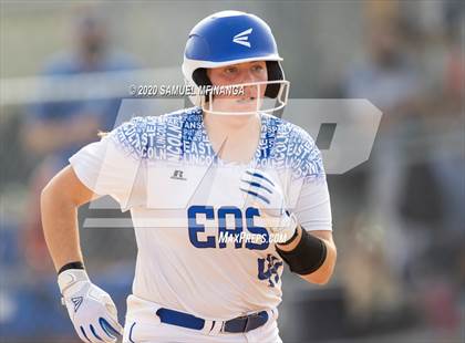 Thumbnail 1 in McCook vs. Lincoln East photogallery.