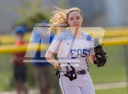 Thumbnail 2 in McCook vs. Lincoln East photogallery.