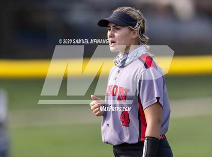Thumbnail 2 in McCook vs. Lincoln East photogallery.