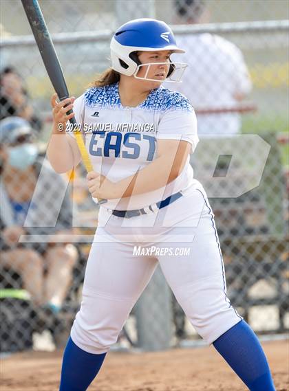 Thumbnail 2 in McCook vs. Lincoln East photogallery.
