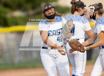 Thumbnail 2 in McCook vs. Lincoln East photogallery.