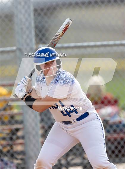 Thumbnail 1 in McCook vs. Lincoln East photogallery.