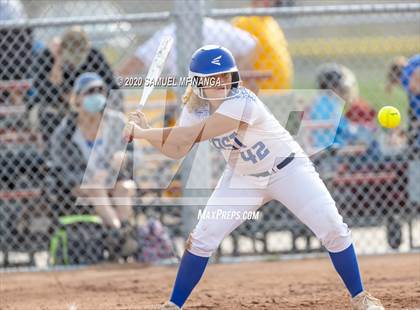 Thumbnail 3 in McCook vs. Lincoln East photogallery.