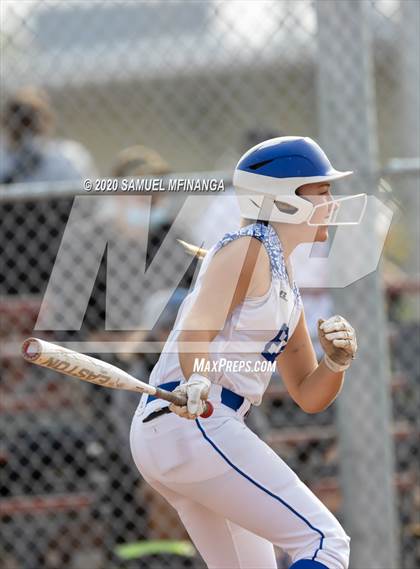 Thumbnail 3 in McCook vs. Lincoln East photogallery.