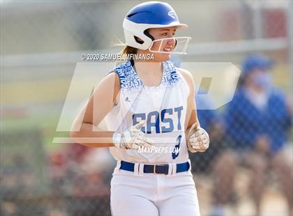 Thumbnail 2 in McCook vs. Lincoln East photogallery.