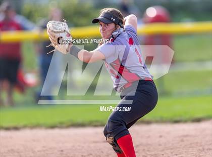 Thumbnail 1 in McCook vs. Lincoln East photogallery.