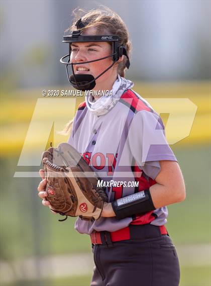 Thumbnail 2 in McCook vs. Lincoln East photogallery.