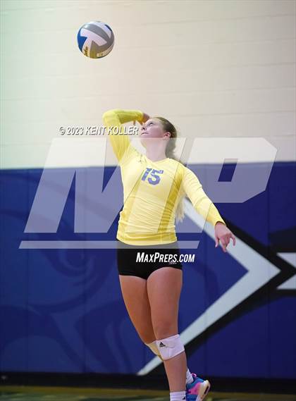 Thumbnail 3 in Marysville @ Utica Eisenhower photogallery.