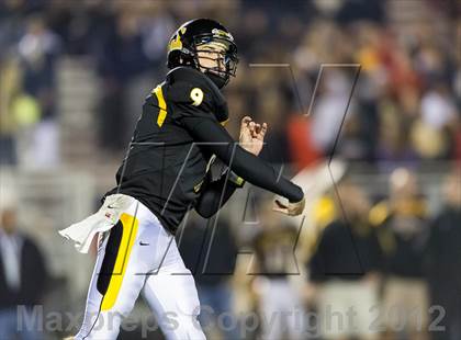 Thumbnail 1 in Thomas Jefferson vs Franklin Regional (WPIAL Class AAA Quarterfinal) photogallery.