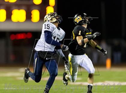 Thumbnail 2 in Thomas Jefferson vs Franklin Regional (WPIAL Class AAA Quarterfinal) photogallery.