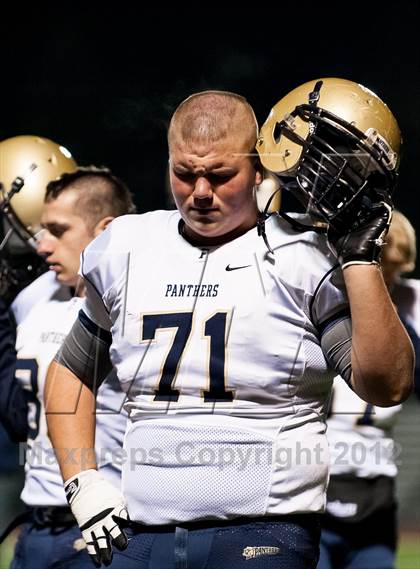 Thumbnail 2 in Thomas Jefferson vs Franklin Regional (WPIAL Class AAA Quarterfinal) photogallery.