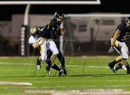 Thumbnail 2 in Thomas Jefferson vs Franklin Regional (WPIAL Class AAA Quarterfinal) photogallery.