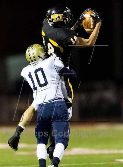 Thumbnail 2 in Thomas Jefferson vs Franklin Regional (WPIAL Class AAA Quarterfinal) photogallery.