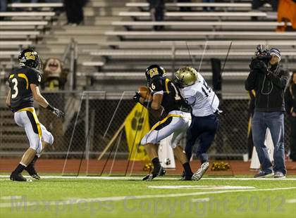 Thumbnail 3 in Thomas Jefferson vs Franklin Regional (WPIAL Class AAA Quarterfinal) photogallery.