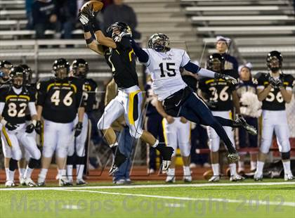 Thumbnail 1 in Thomas Jefferson vs Franklin Regional (WPIAL Class AAA Quarterfinal) photogallery.