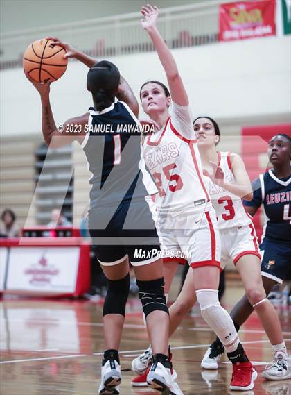 Thumbnail 3 in Leuzinger vs Burroughs (West Coast Holiday Tournament) photogallery.