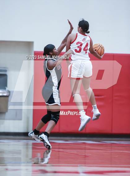 Thumbnail 2 in Leuzinger vs Burroughs (West Coast Holiday Tournament) photogallery.