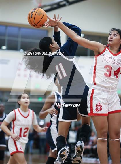 Thumbnail 3 in Leuzinger vs Burroughs (West Coast Holiday Tournament) photogallery.