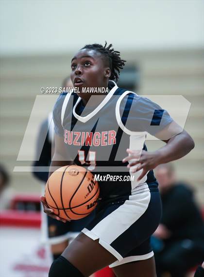 Thumbnail 1 in Leuzinger vs Burroughs (West Coast Holiday Tournament) photogallery.