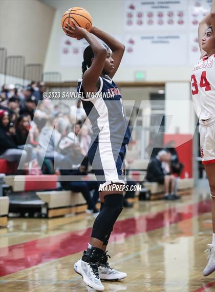 Thumbnail 1 in Leuzinger vs Burroughs (West Coast Holiday Tournament) photogallery.