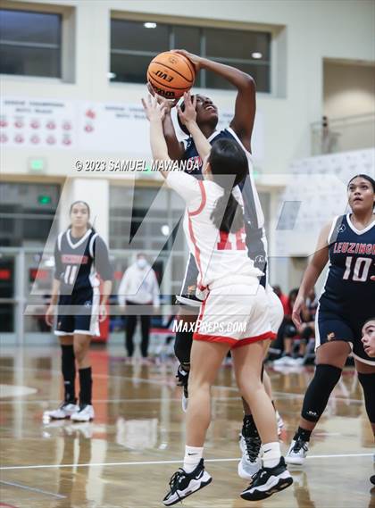 Thumbnail 2 in Leuzinger vs Burroughs (West Coast Holiday Tournament) photogallery.