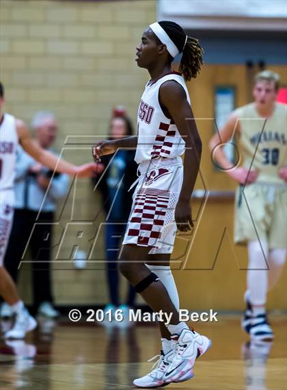Thumbnail 3 in Helias vs Owasso (Machens Great 8 Classic) photogallery.