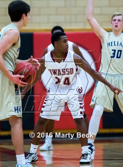 Thumbnail 3 in Helias vs Owasso (Machens Great 8 Classic) photogallery.