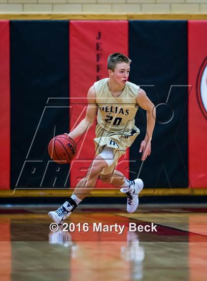 Thumbnail 3 in Helias vs Owasso (Machens Great 8 Classic) photogallery.